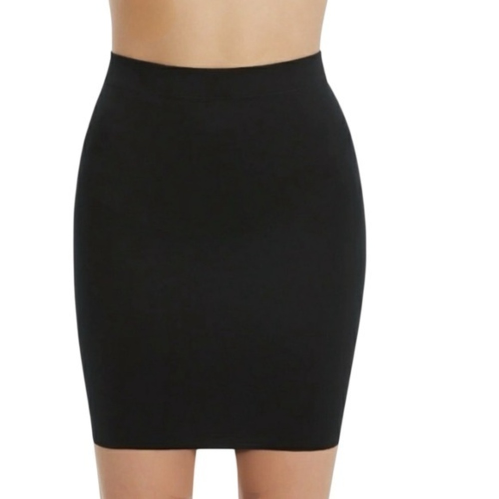 Spanx Women’s Slip Shapewear Skirt size Large Black